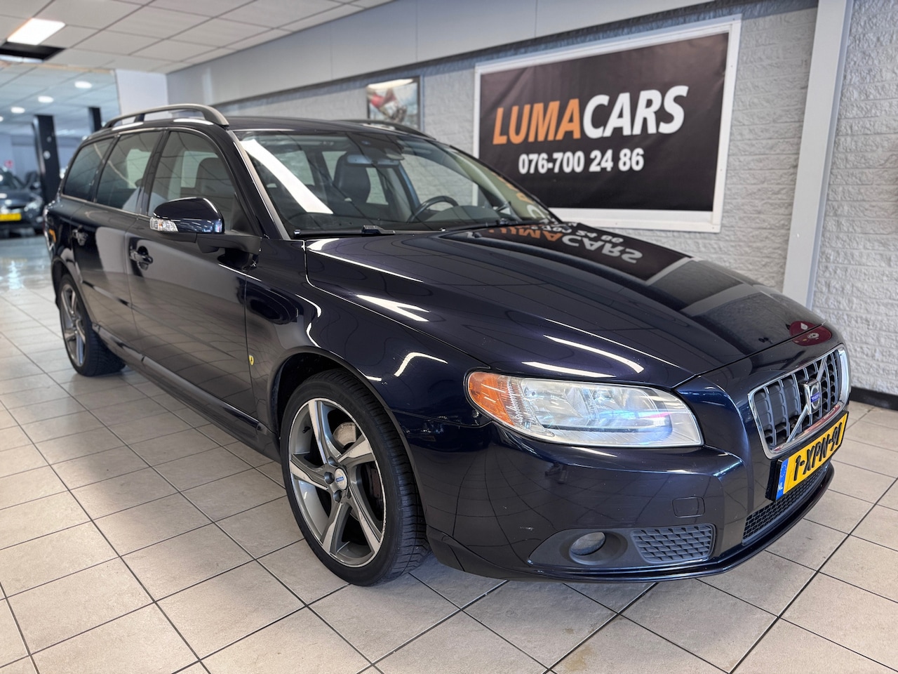 Volvo V70 - 2.4 D5 Summum | Volle opties | 185pk | Leder | - AutoWereld.nl