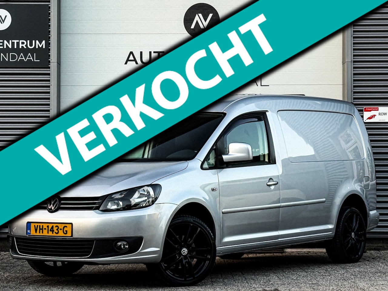 Volkswagen Caddy Maxi - 1.6 TDI DSG AUT LUXE LEDER/AIRCO/CRUISE/18'' VELGEN/NL AUTO - AutoWereld.nl