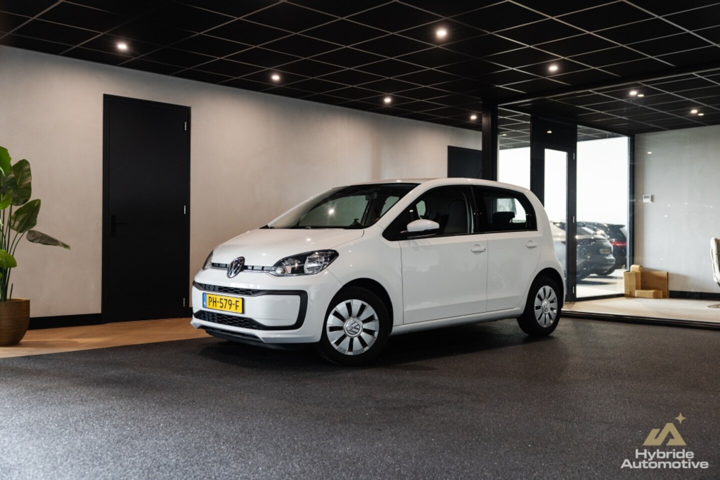 Volkswagen Up! - 1.0 BMT move up! | Airco | DAB | - AutoWereld.nl