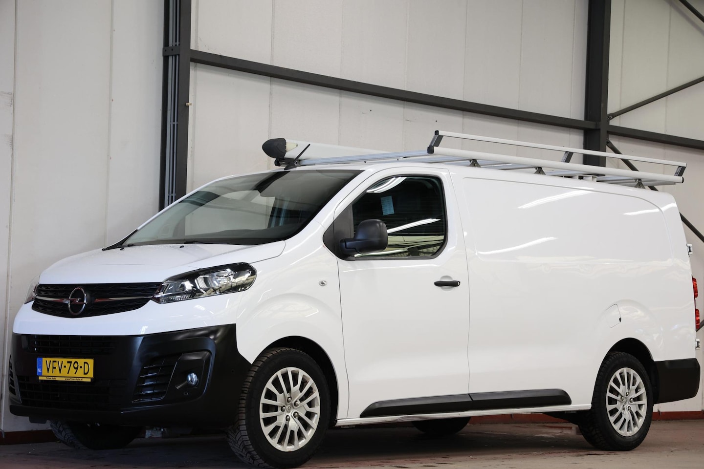 Opel Vivaro - 1.5 CDTI L3H1 LANG IMPERIAAL EN TREKHAAK - AutoWereld.nl