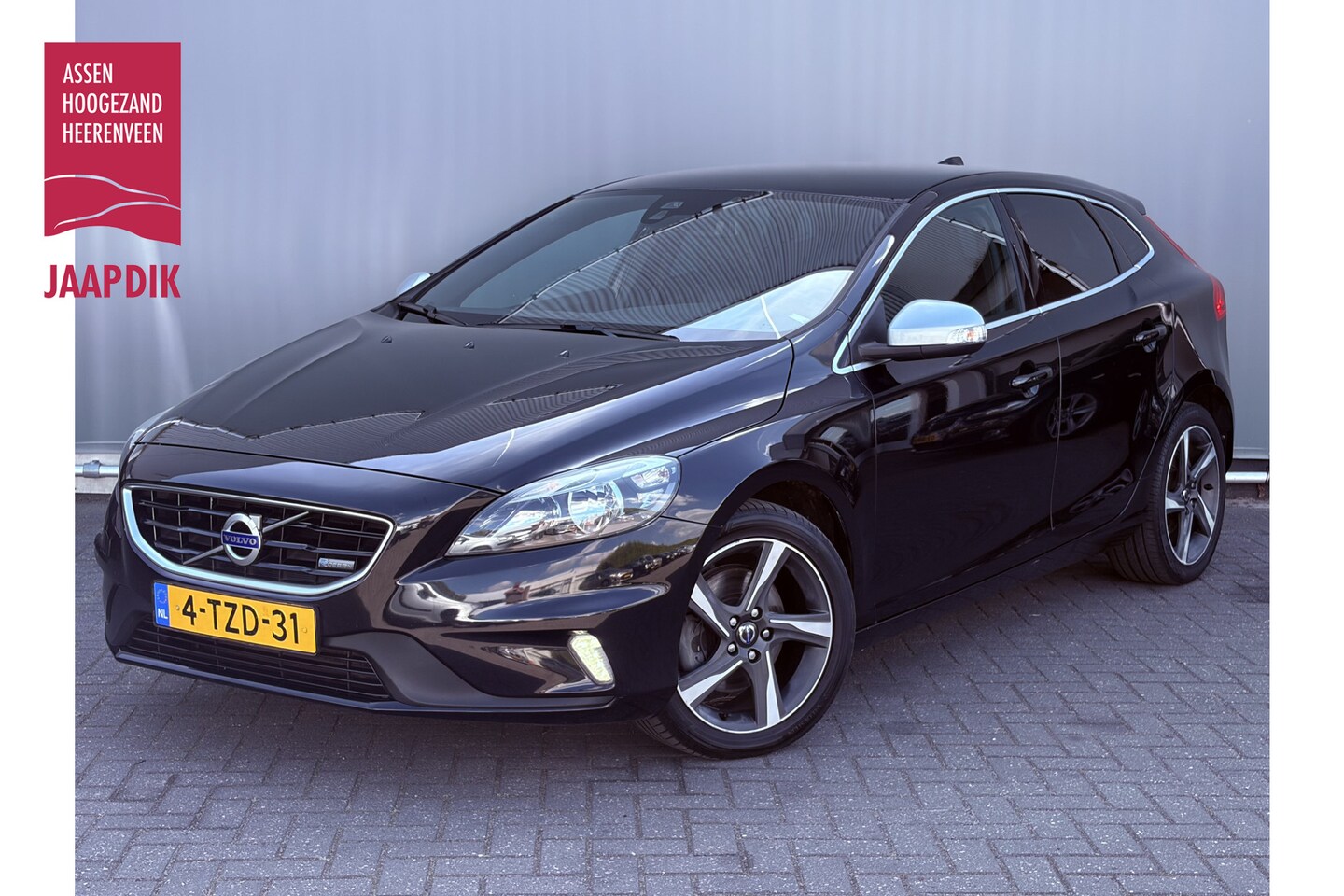 Volvo V40 - BJR 2014 1.6 T3 200 PK R-Design BENZINE! | NAVI | TELEFOON | CLIMA | CRUISE | PDC | LED - AutoWereld.nl