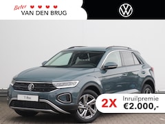 Volkswagen T-Roc - Life Edition 1.0 TSI 116pk | Trekhaak | Achteruitrijcamera | Parkeersensoren | 17" velgen