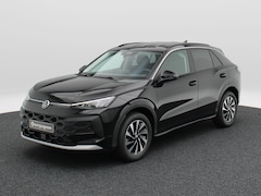 Volkswagen T-Roc - Life First Edition 1.5 eTSI 150 PK | Trekhaak | Stoel- & Stuurverwarming | Carplay | Camer