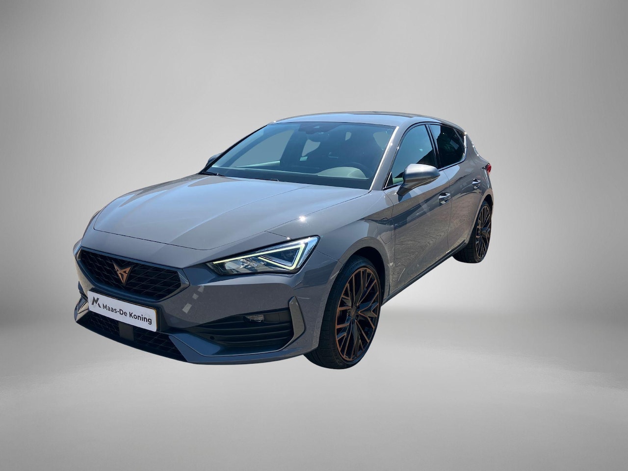 CUPRA Leon - 1.4e-Hybrid 180kW/245PK VZ · Navigatie · Leder/Stof · Stoel- & stuurverwarming - AutoWereld.nl