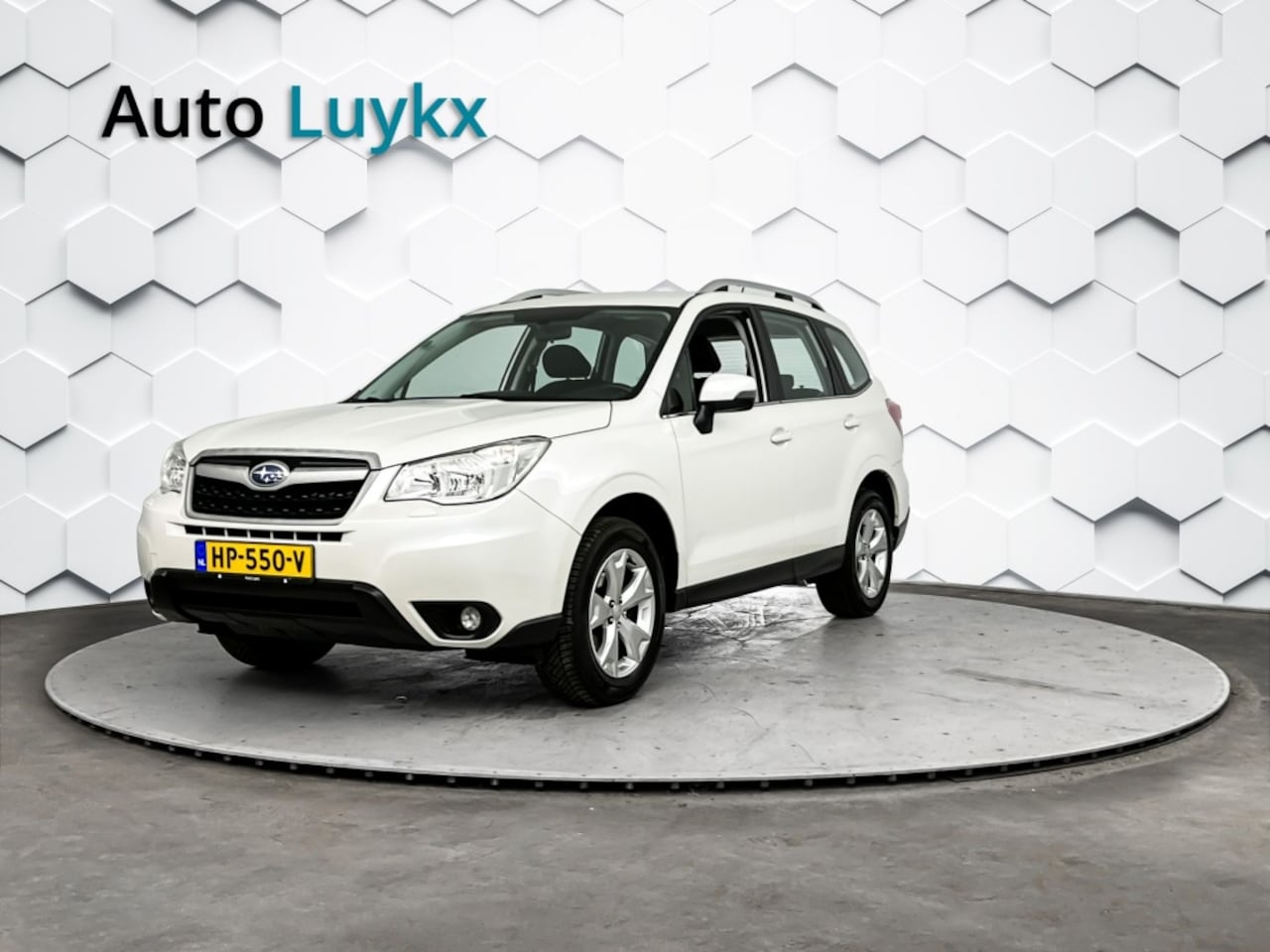 Subaru Forester - 2.0 Luxury Automaat | Apple Carplay/Android Auto | Trekhaak | Cruise Control - AutoWereld.nl
