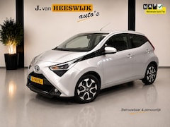 Toyota Aygo - 1.0 VVT-i x-joy Automaat | Climate Control | Camera | Lichtmetalen velgen