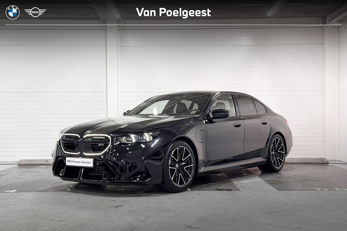 BMW M5 - Sedan M-Drivers Pack | Comfort Pack | Driving Assistant Professional | Parking Assistant P - AutoWereld.nl