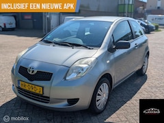 Toyota Yaris - 1.0 VVTi