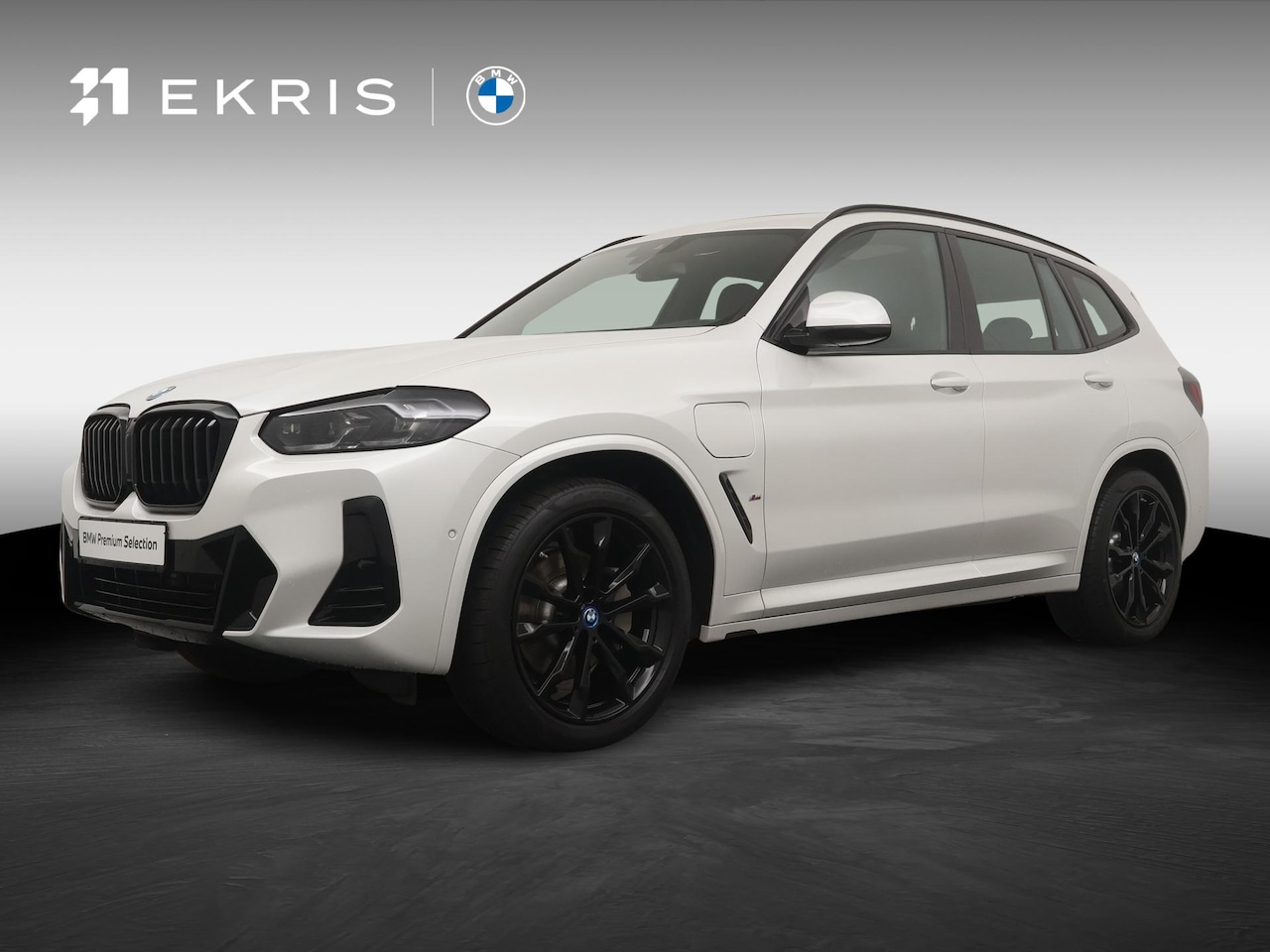BMW X3 - xDrive30e | M-Sportpakket | Panoramadak | HiFi | 19'' | Lentevoordeel - AutoWereld.nl
