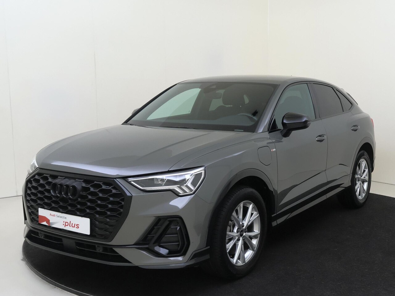 Audi Q3 Sportback - 45 TFSI e S Edition | SoH 95% | Keyless | Optiek zwart Plus | Dodehoek detectie | Navigati - AutoWereld.nl