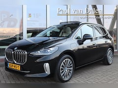 BMW 2-serie Active Tourer - (u06) 225e XDRIVE 245PK AUTOMAAT LUXURY LINE PREMIUM Panodak | Navi | Leer | Camera | Live