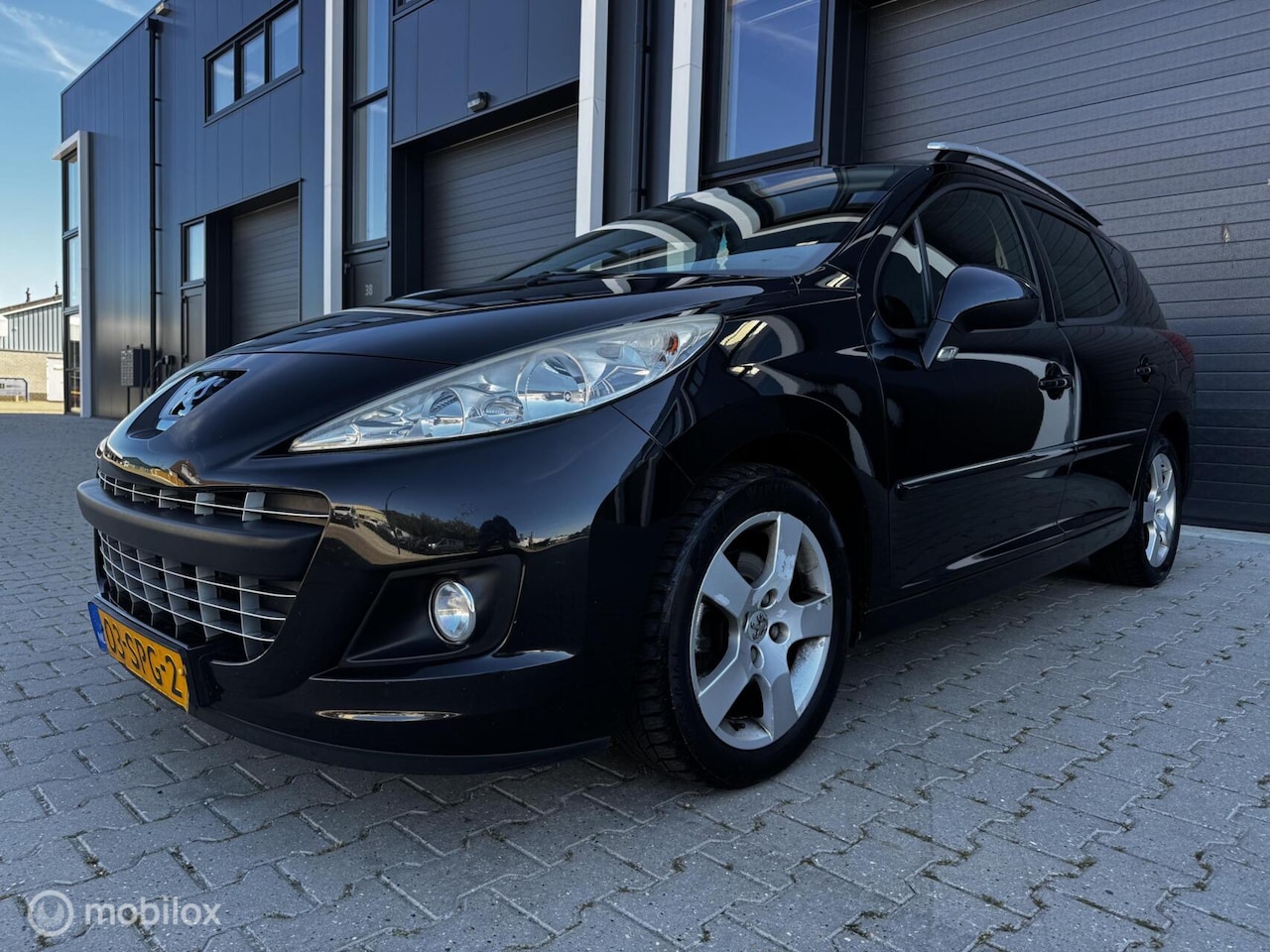 Peugeot 207 SW - 1.6 HDI Blue Lease Executive 2011 - AutoWereld.nl