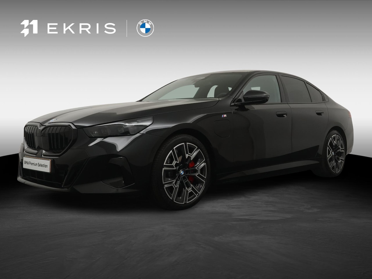 BMW 5-serie - 550e xDrive | M Sport Pro | Glazen Panoramadak | Adaptief Onderstel Professional | Stoelve - AutoWereld.nl