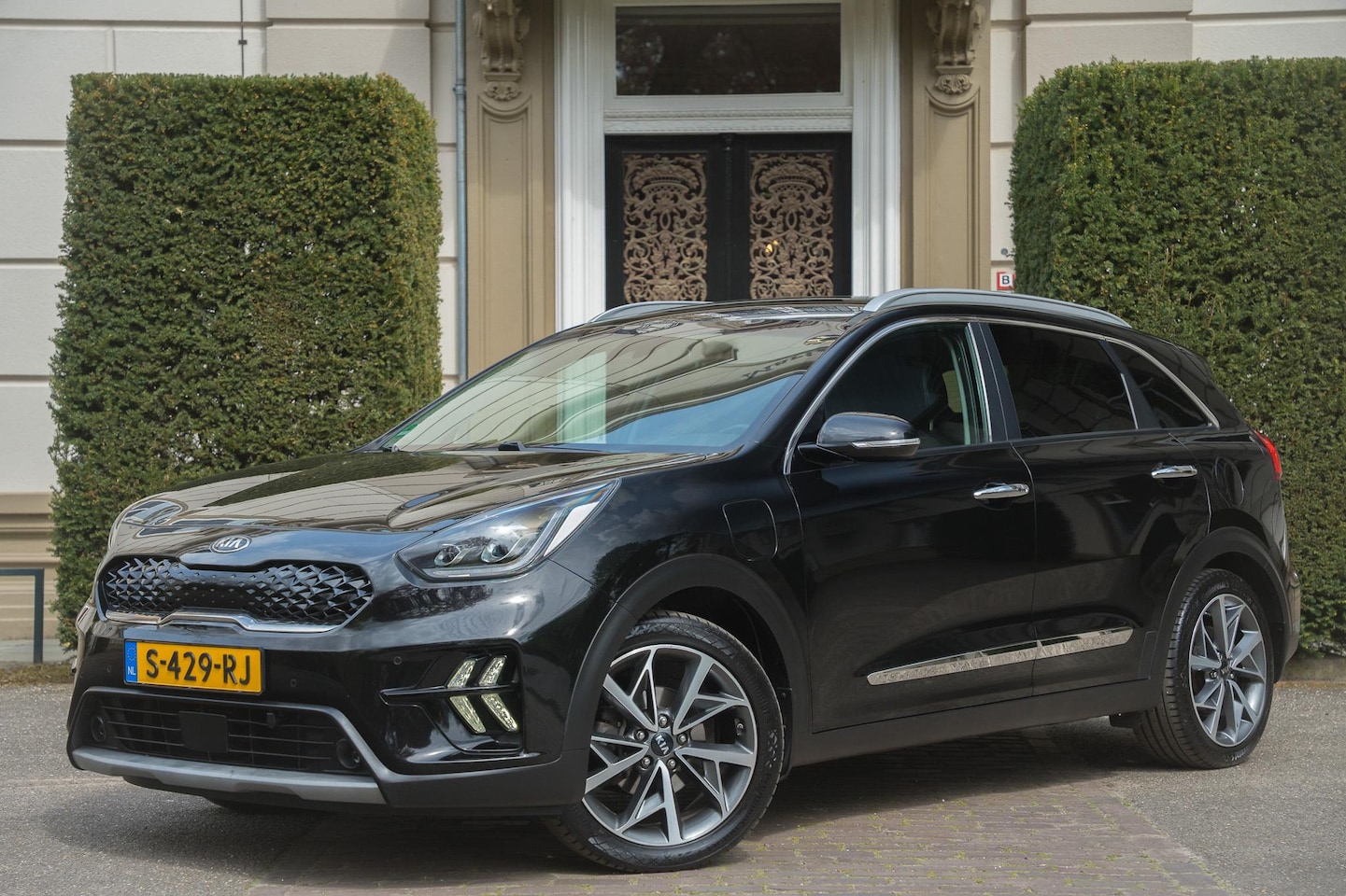 Kia Niro - 1.6 GDi PHEV ExecutiveLine TREKHAAK | LEDER | CAMERA | CARPLAY | ADAPTIVE - AutoWereld.nl