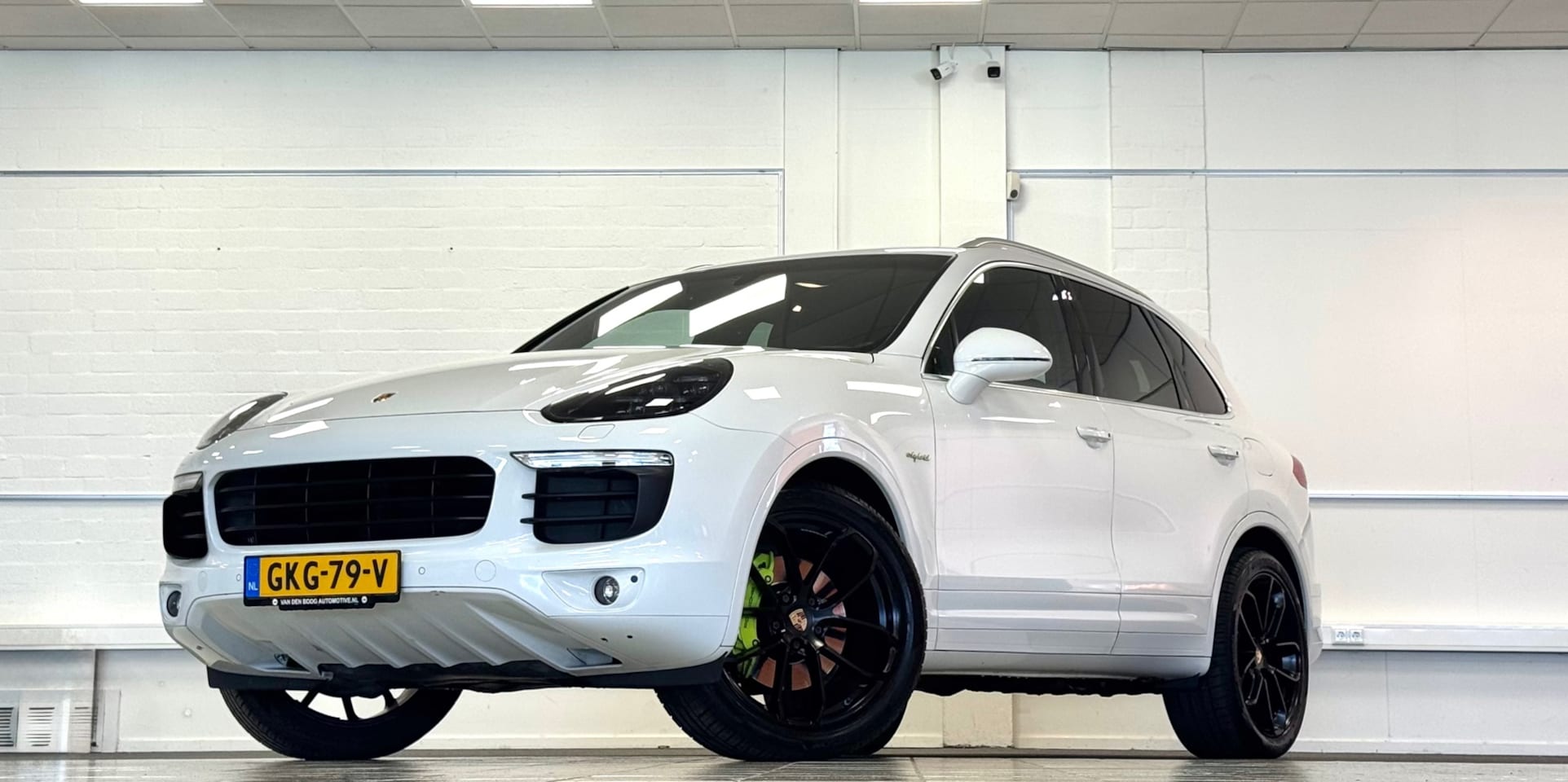 Porsche Cayenne - 3.0 S E-Hybrid Platinum Edition 100% Onderhouden 12,3" Multimedia - AutoWereld.nl