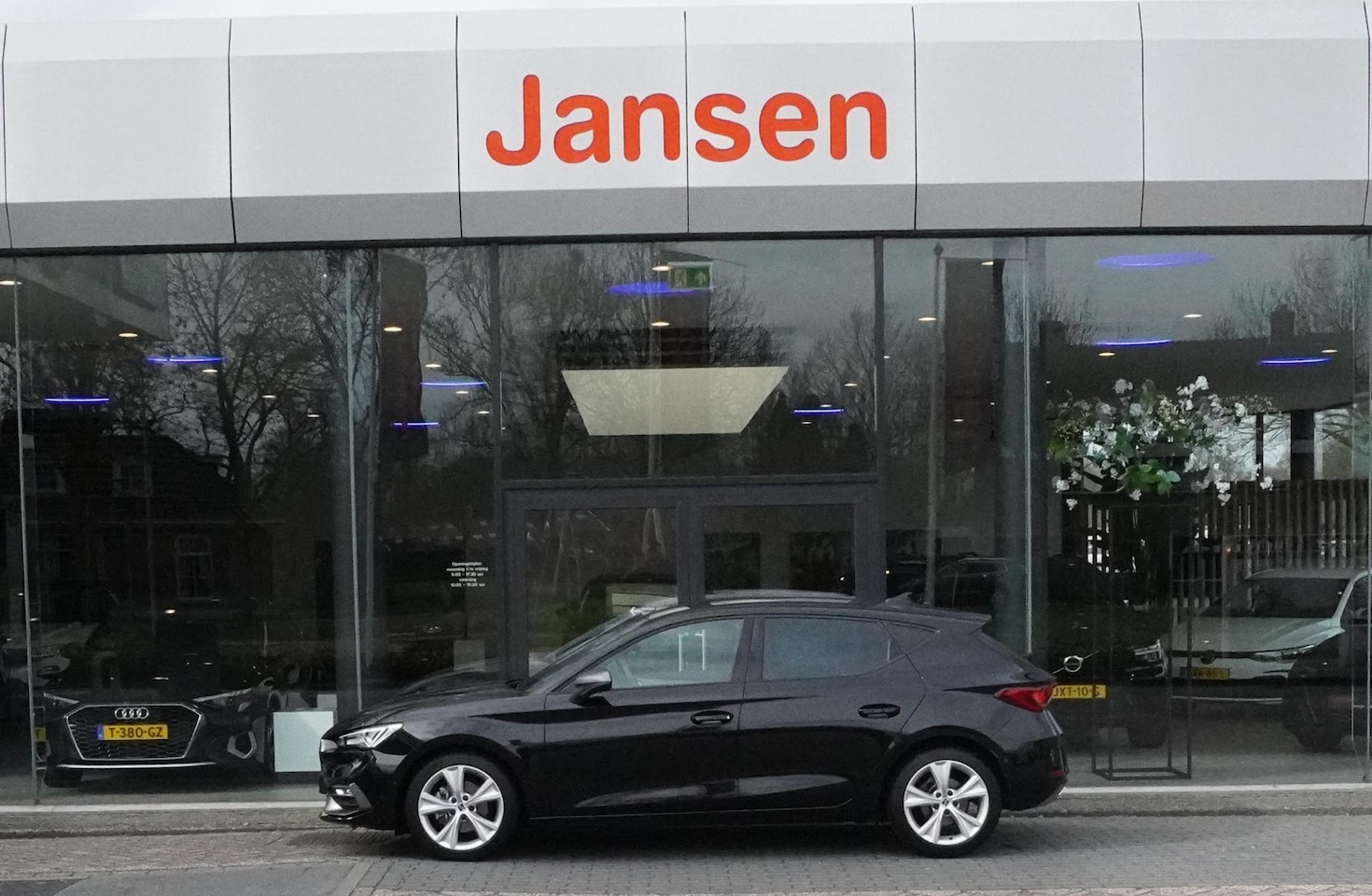 SEAT Leon - 1.0 TSI FR Business Intense | CARPLAY | ACC | CAMERA | LED | BEATS AUDIO - AutoWereld.nl