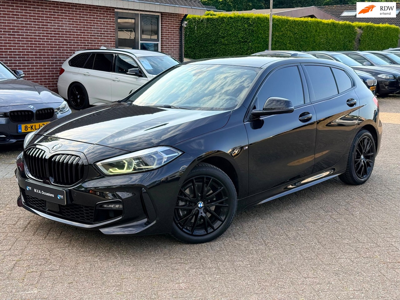 BMW 1-serie - 118i Executive M Sport Pakket|Navigatie|Half-Leder|Climate control|Cruise control|Led|Nett - AutoWereld.nl