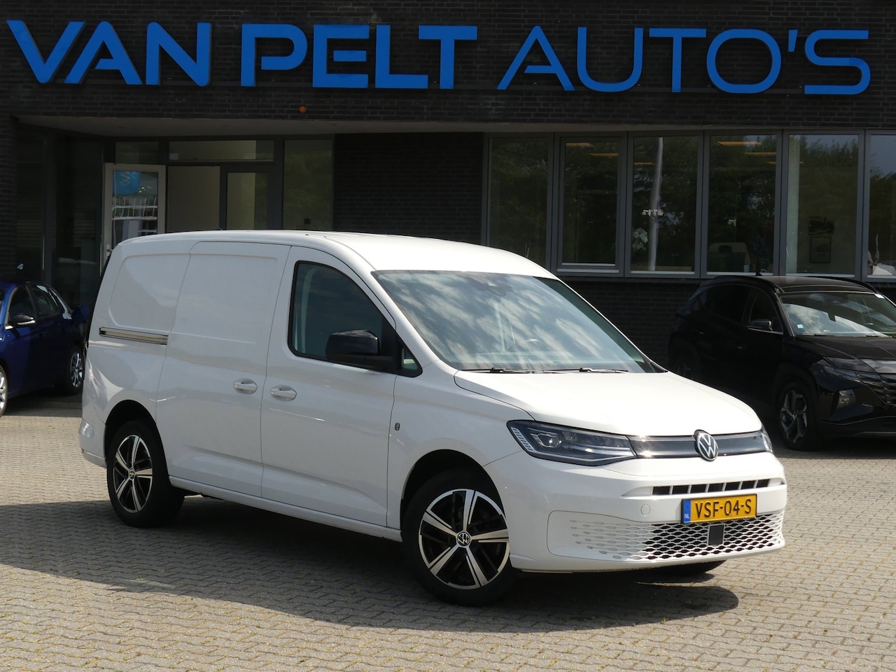 Volkswagen Caddy Cargo Maxi - 2.0 TDI DSG Exclusive / Carplay / Winterpack / Leder - AutoWereld.nl