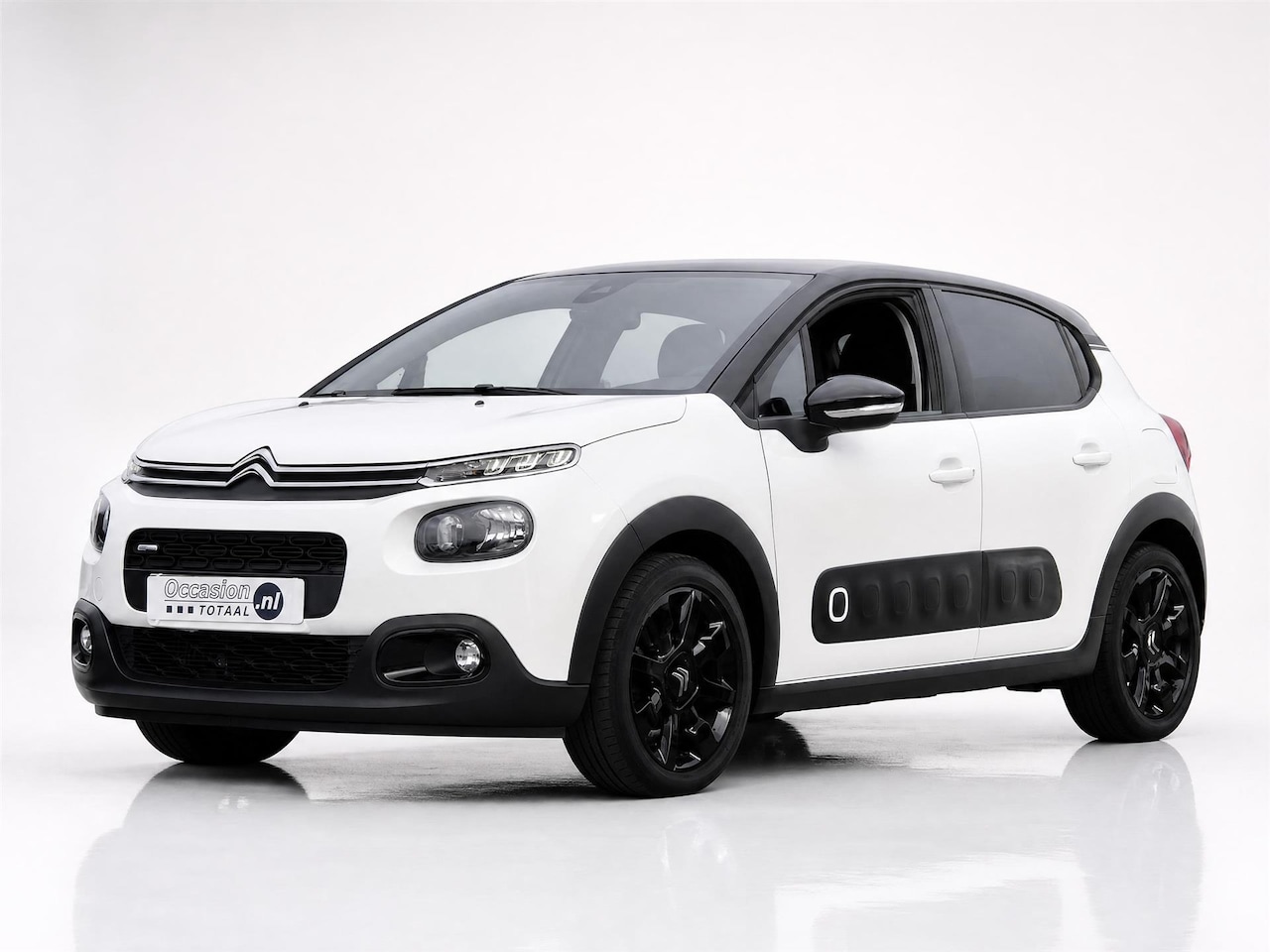 Citroën C3 - 1.2 PureTech S&S Shine | Panorama | Trekhaak | Camera | Carplay | Cruise - AutoWereld.nl