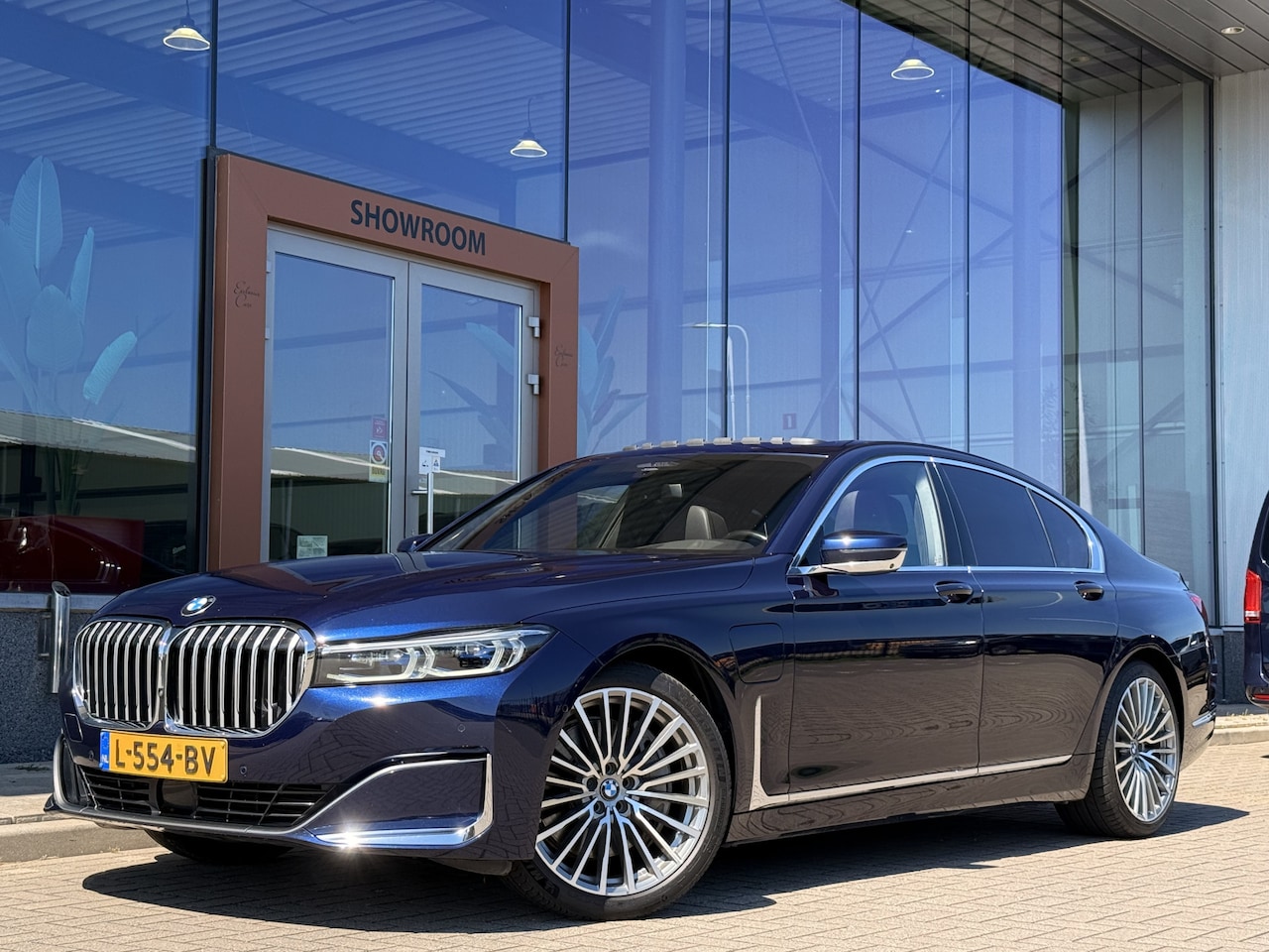 BMW 7-serie - 745e High Executive | Harman / Kardon | Schuif/kantel dak | Stoelverkoeling / Verwarming | - AutoWereld.nl