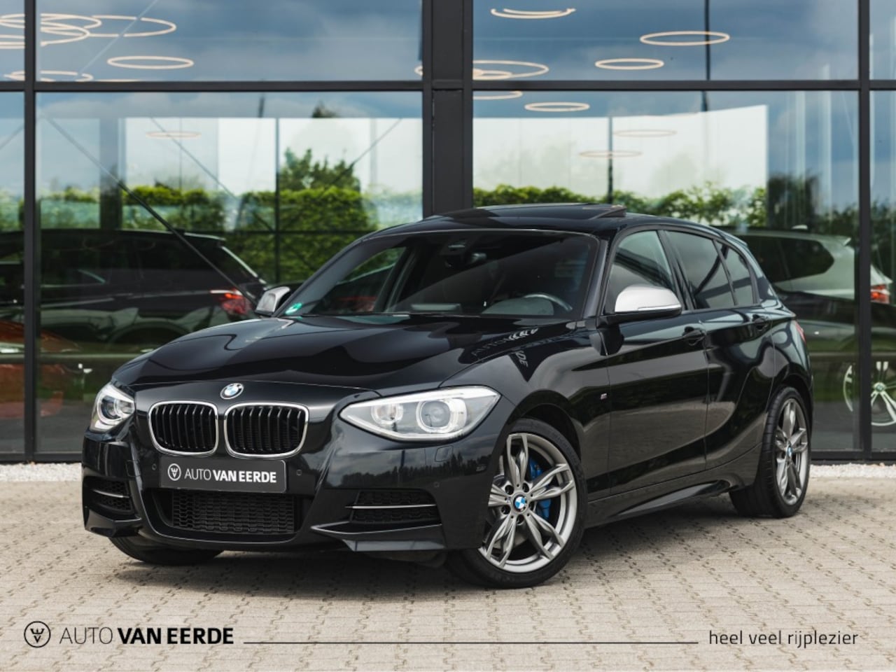 BMW 1-serie - M135i Sportaut. – Dak, Hifi, 1e eig/dealer OH - AutoWereld.nl