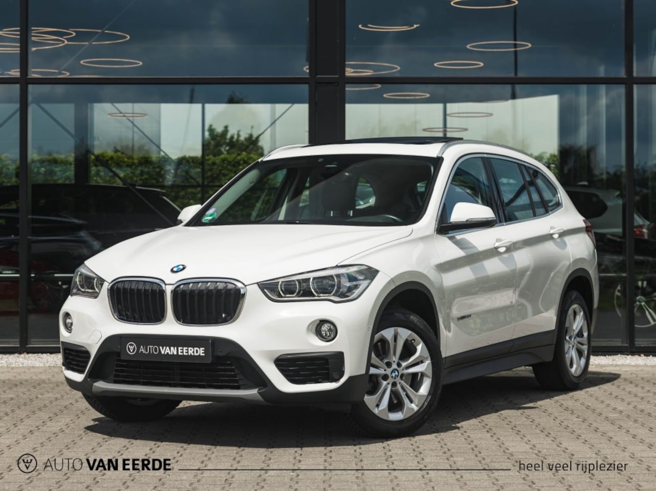 BMW X1 - sDrive20i Aut. – Pano, HUD, Sportst/memory etc! - AutoWereld.nl