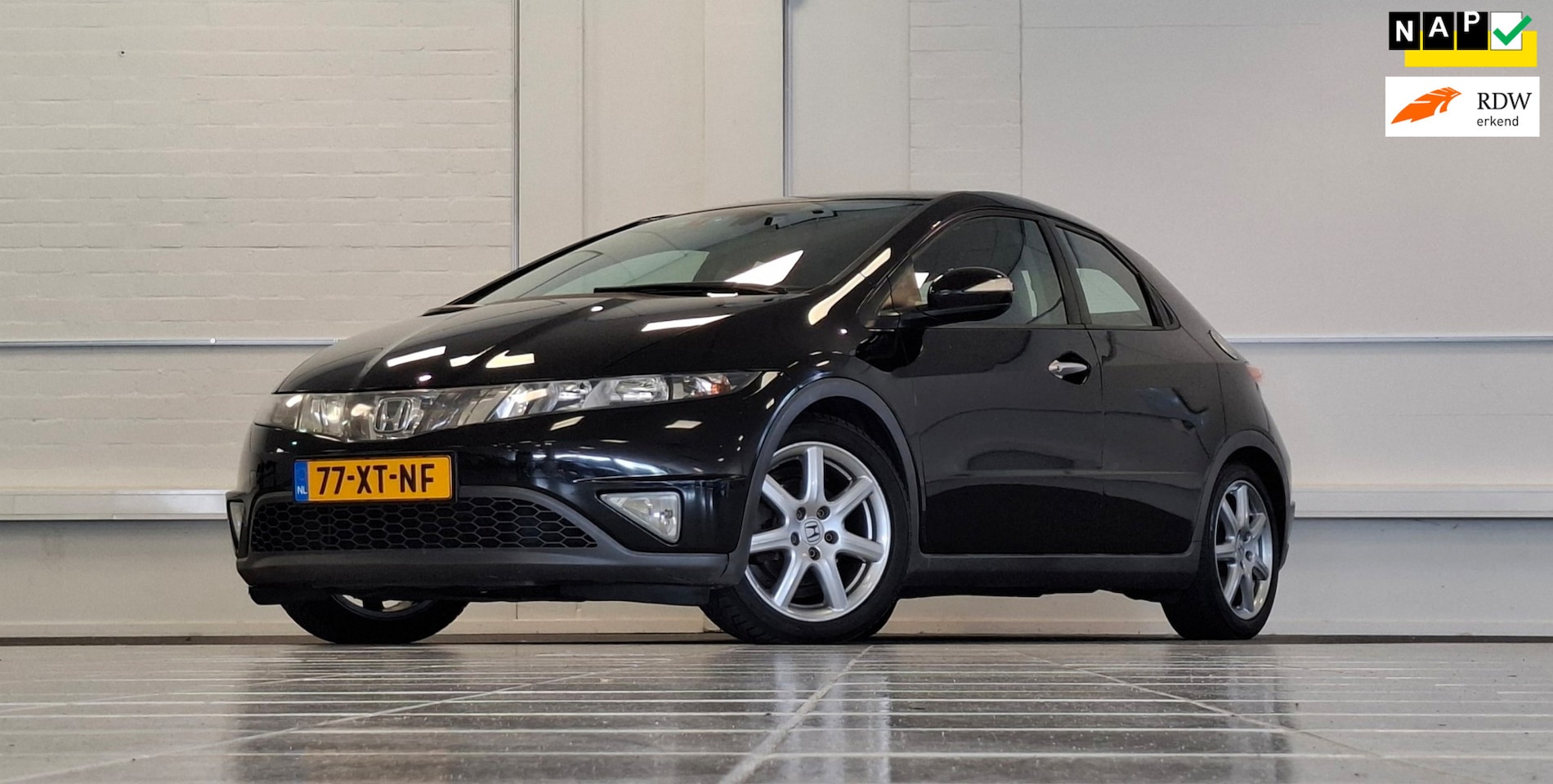Honda Civic - 1.8i 16V Sport Nieuwe APK Garantie 7" Scherm - AutoWereld.nl