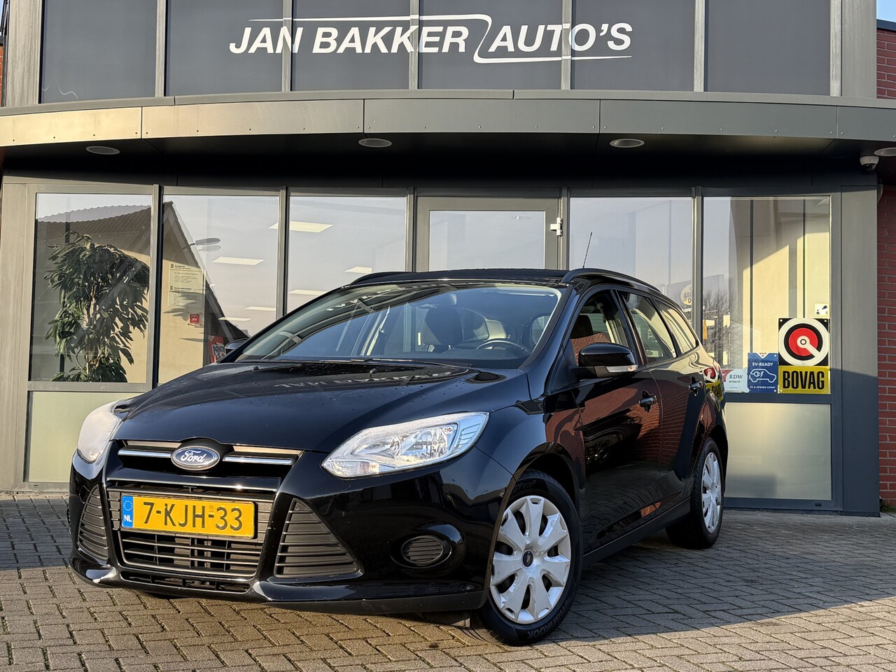 Ford Focus Wagon - Motor defect ✅ Navigatie ✅ Cruise control ✅ Airco ✅ - AutoWereld.nl