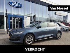 Ford Focus - 1.0 EcoBoost Hybrid Titanium | CARPLAY | PARKEERSENSOREN | WINTER PACK |
