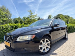 Volvo V70 - 2.4D Ocean Race , 6 Bak , Clima / Cruise / Schuikdak / Navi / Isofix / Pdc / 17" Lm Velgen