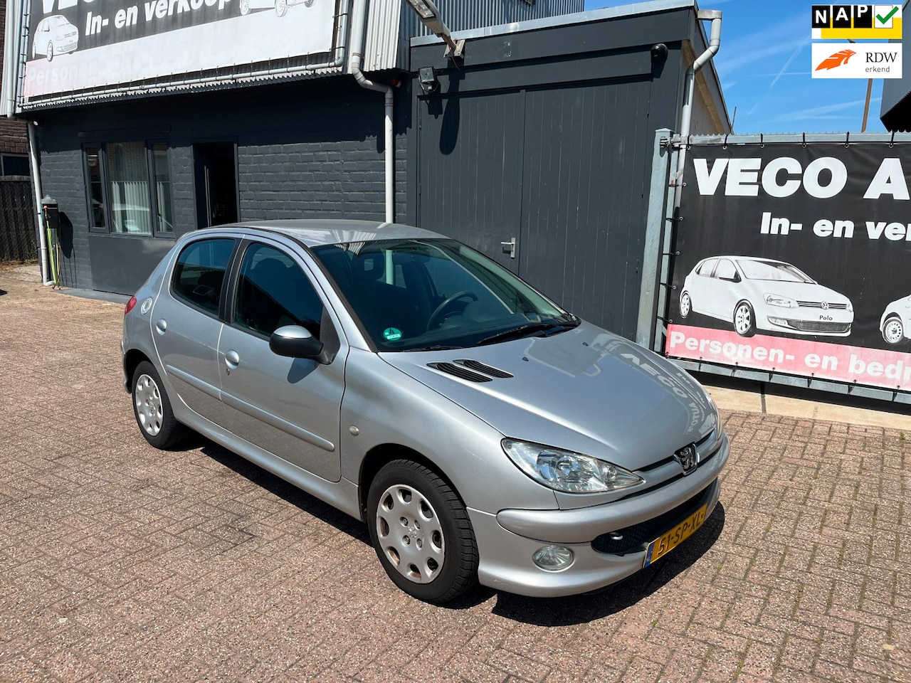 Peugeot 206 - 1.4-16V Air-line 3 airco 5 deurs - AutoWereld.nl