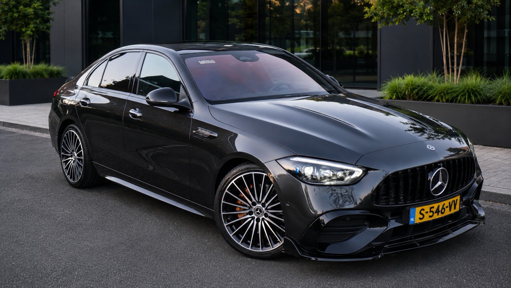 Mercedes-Benz C-klasse - 180 AMG Line Mercedes C 180 AMG Line | C63 Look | Pano | 360° | HUD | Burmester | Digital Light - AutoWereld.nl