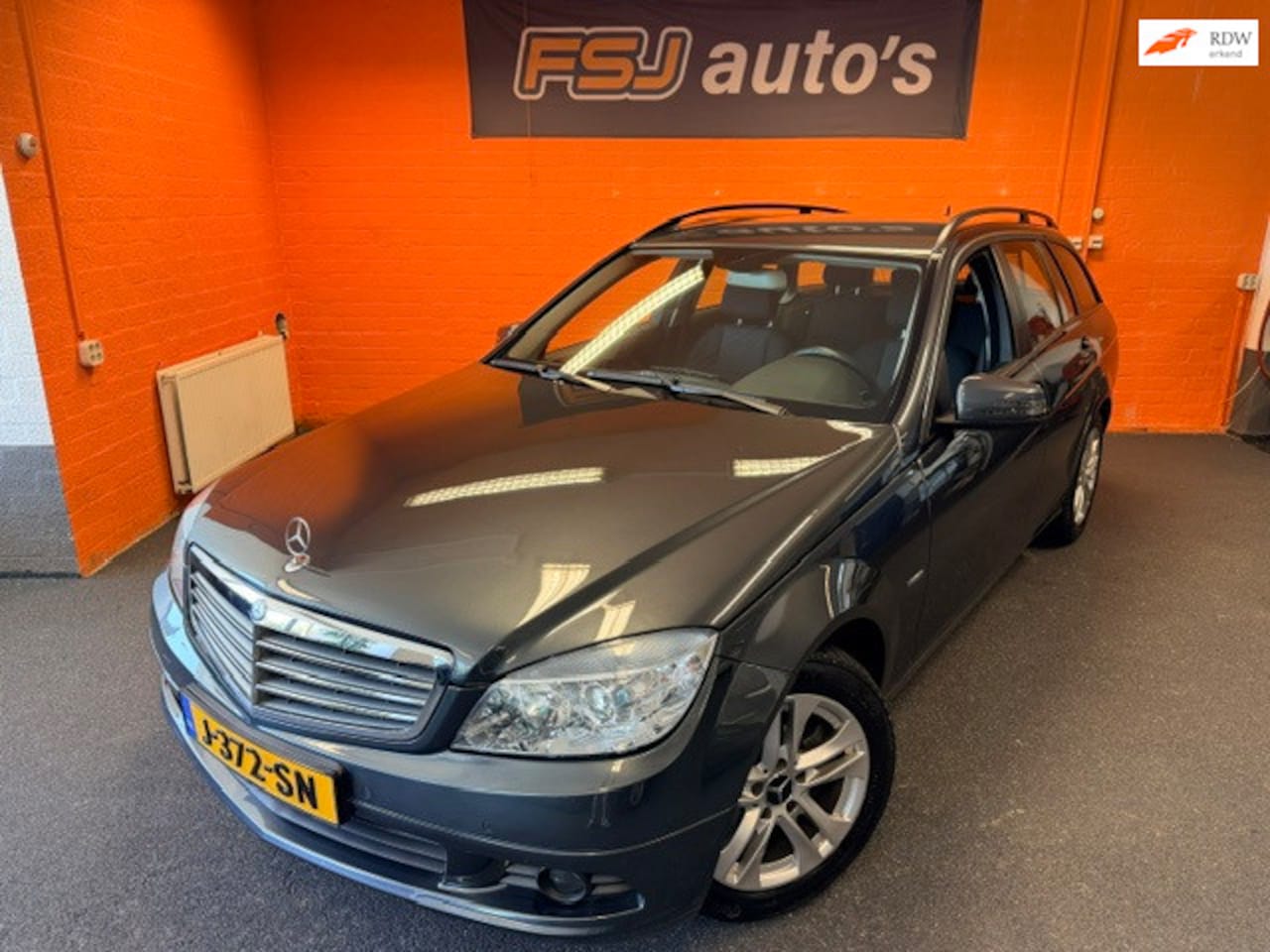 Mercedes-Benz C-klasse Estate - 180 CGI BlueEFFICIENCY / AUTOMAAT / BUSINESS CLASS ELEGANCE - AutoWereld.nl
