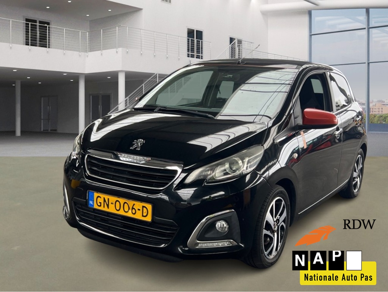 Peugeot 108 - 1.2 Puretech Rolland Garros Peugeot 108 1.2 PureTech Roland Garros Top Cabriolet Zwart 5-Deurs - AutoWereld.nl