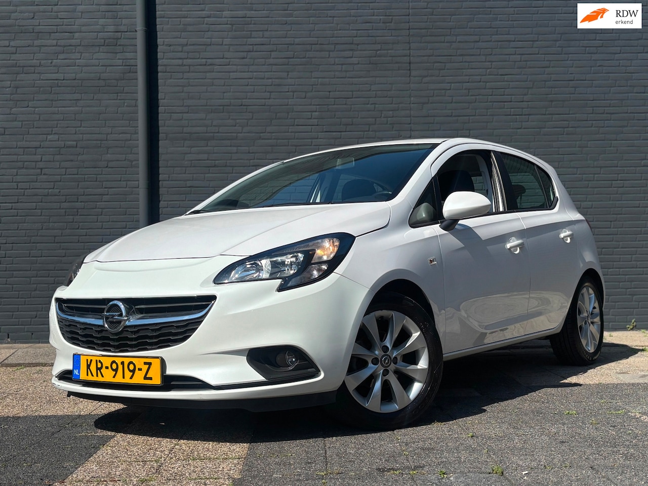 Opel Corsa - 1.4 Edition 5-Drs | Parelmoer Metallic - AutoWereld.nl