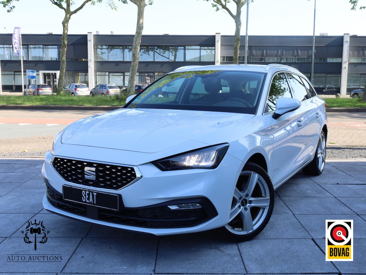 SEAT Leon Sportstourer - 1.4 TSI eHybrid PHEV 204PK | Achteruitrijcamera | Carplay | Adaptive Cruise | Stoel&Stuurv - AutoWereld.nl