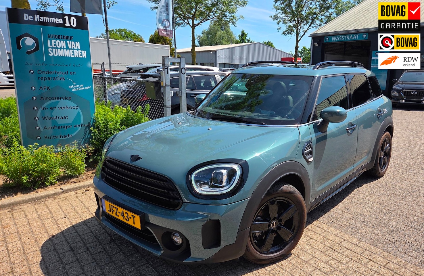 MINI Countryman - Mini 1.5 Cooper Automaat l Panorama dak l Keyless Entry l Headup display l Navi l Stoelver - AutoWereld.nl
