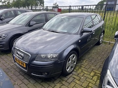 Audi A3 Sportback - 2.0 FSI Ambition Let op Handel of Export