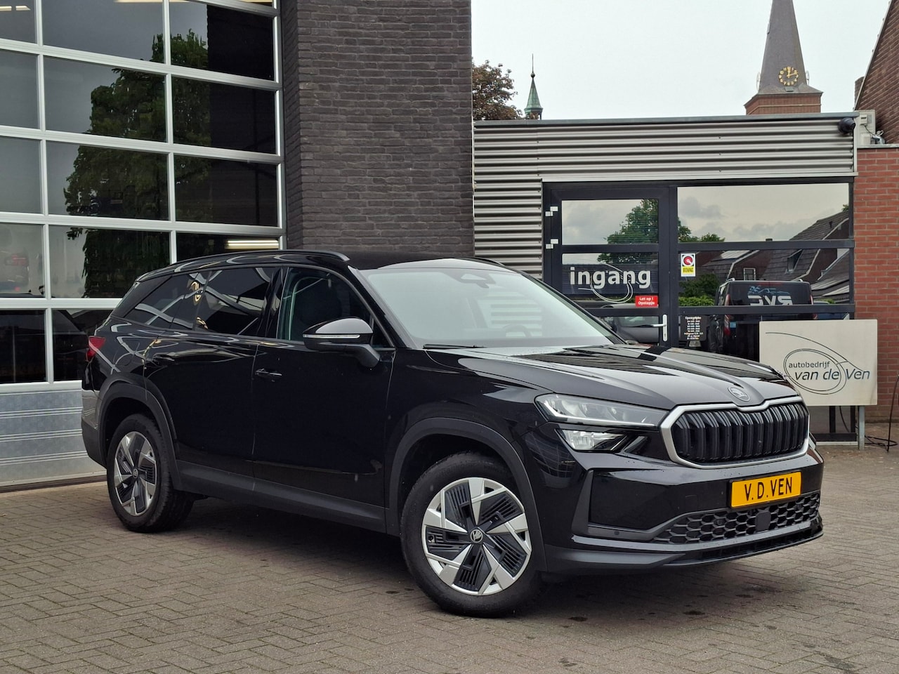 Skoda Kodiaq - 1.5 TSI PHEV Business Edition 1.5 TSI PHEV Business Edition, zwenkbare trekhaak, winterpakket - AutoWereld.nl