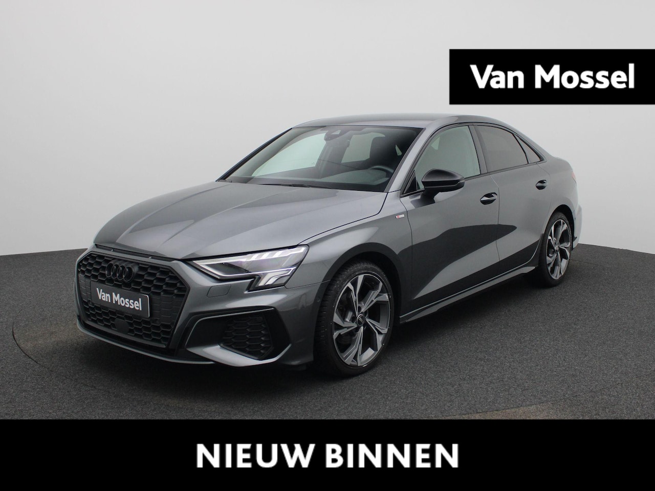 Audi A3 Limousine - 30 TFSI S edition | Automaat | Navigatie | Vlak stuur | Camera | Stoelverwarming | Leder | - AutoWereld.nl