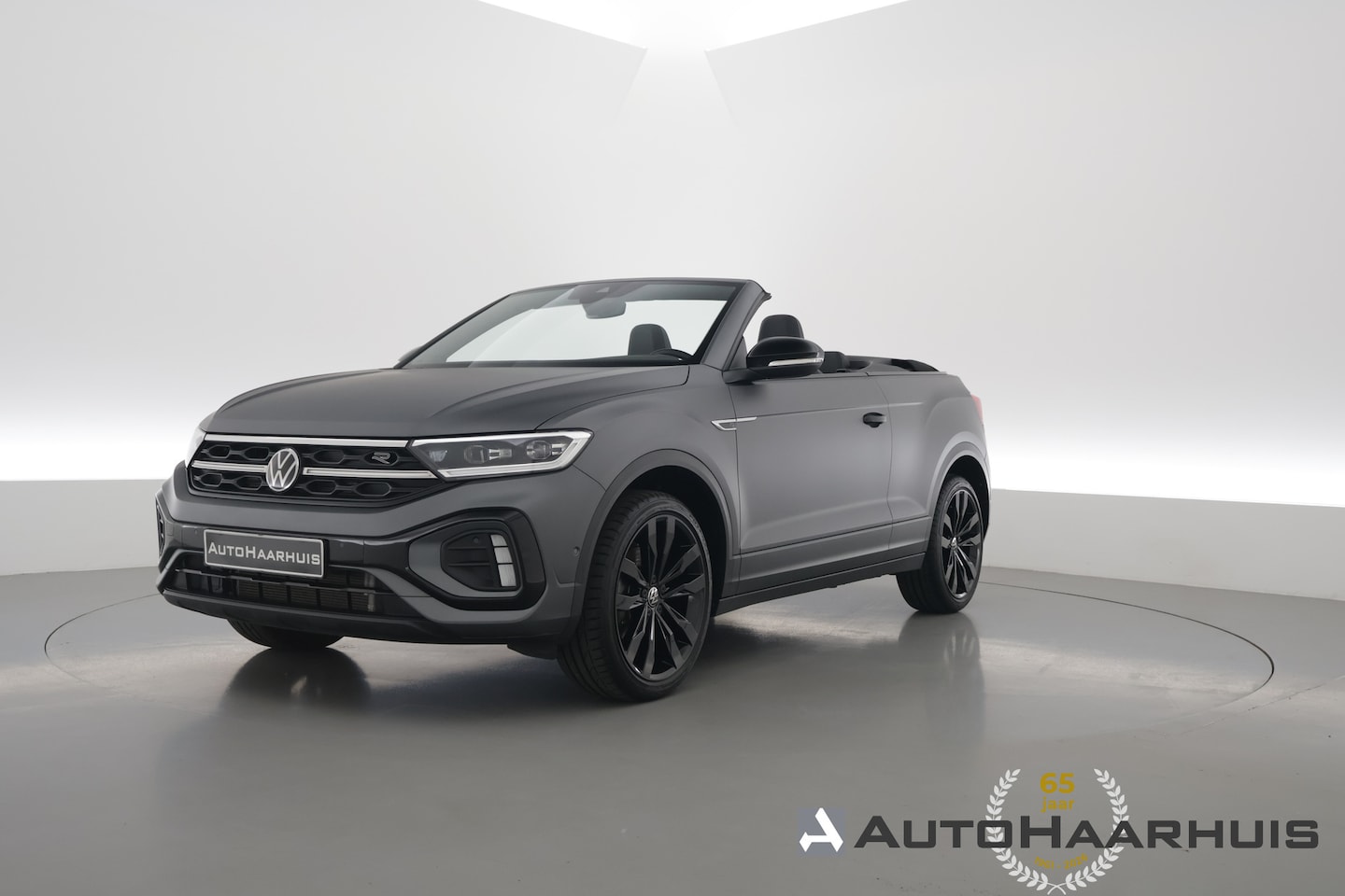 Volkswagen T-Roc Cabrio - 1.5 TSI R-Line Edition Grey | Nmr. 219/999 | MAT Grijs | Leder | Stoel- Stuurverw. | Beats - AutoWereld.nl