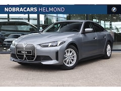 BMW i4 - eDrive40 / Achteruitrijcamera / Comfort Access / Adaptieve LED / Active Cruise Control / S