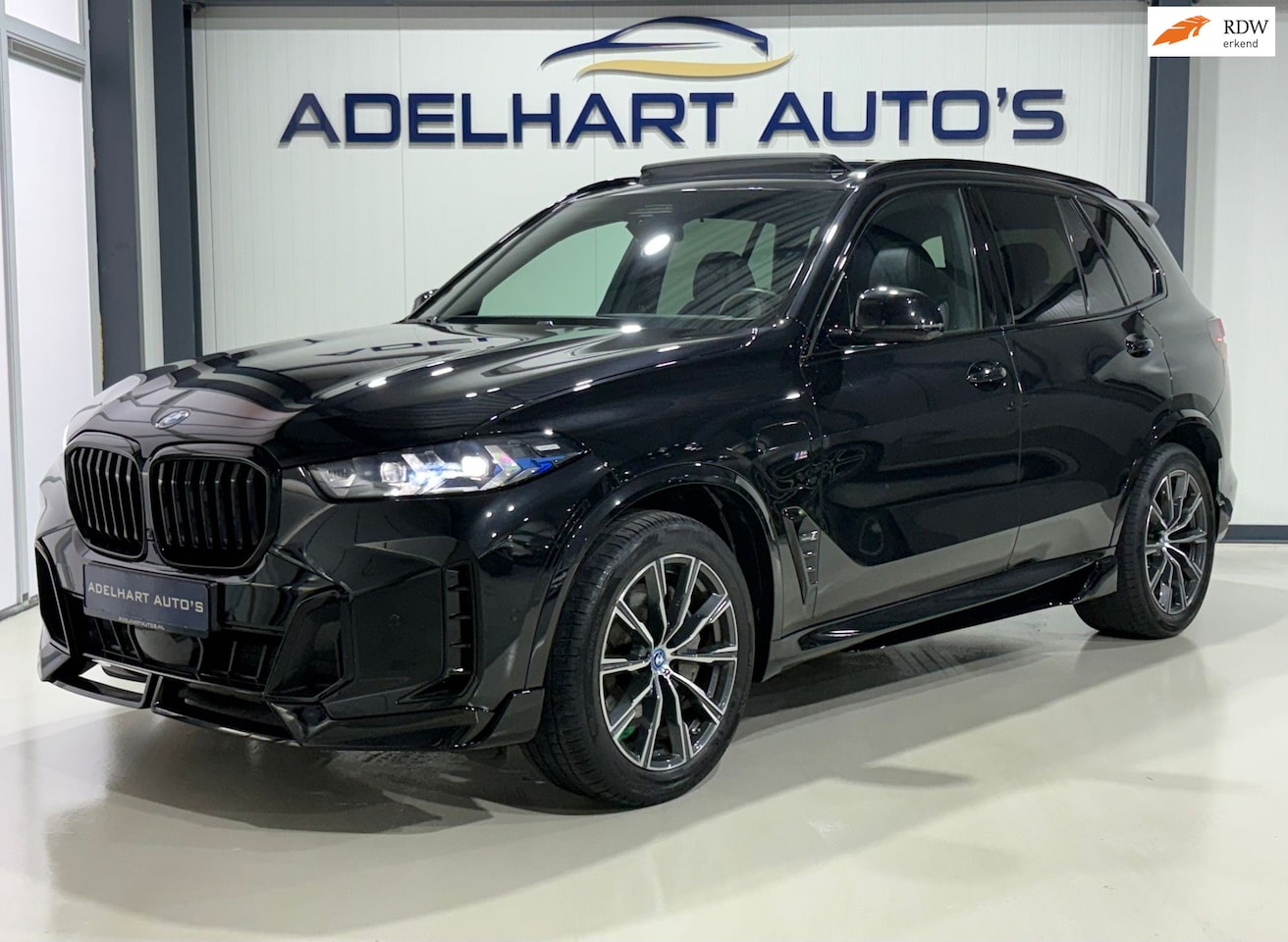 BMW X5 - XDrive50e 490Pk M-sport Performance Aero pakket / Panoramadak / 360 camera / Leder / Harmo - AutoWereld.nl