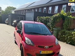 Toyota Aygo - 1.0 5-Deurs 2011 - Zuinig & Betrouwbaar - NAP