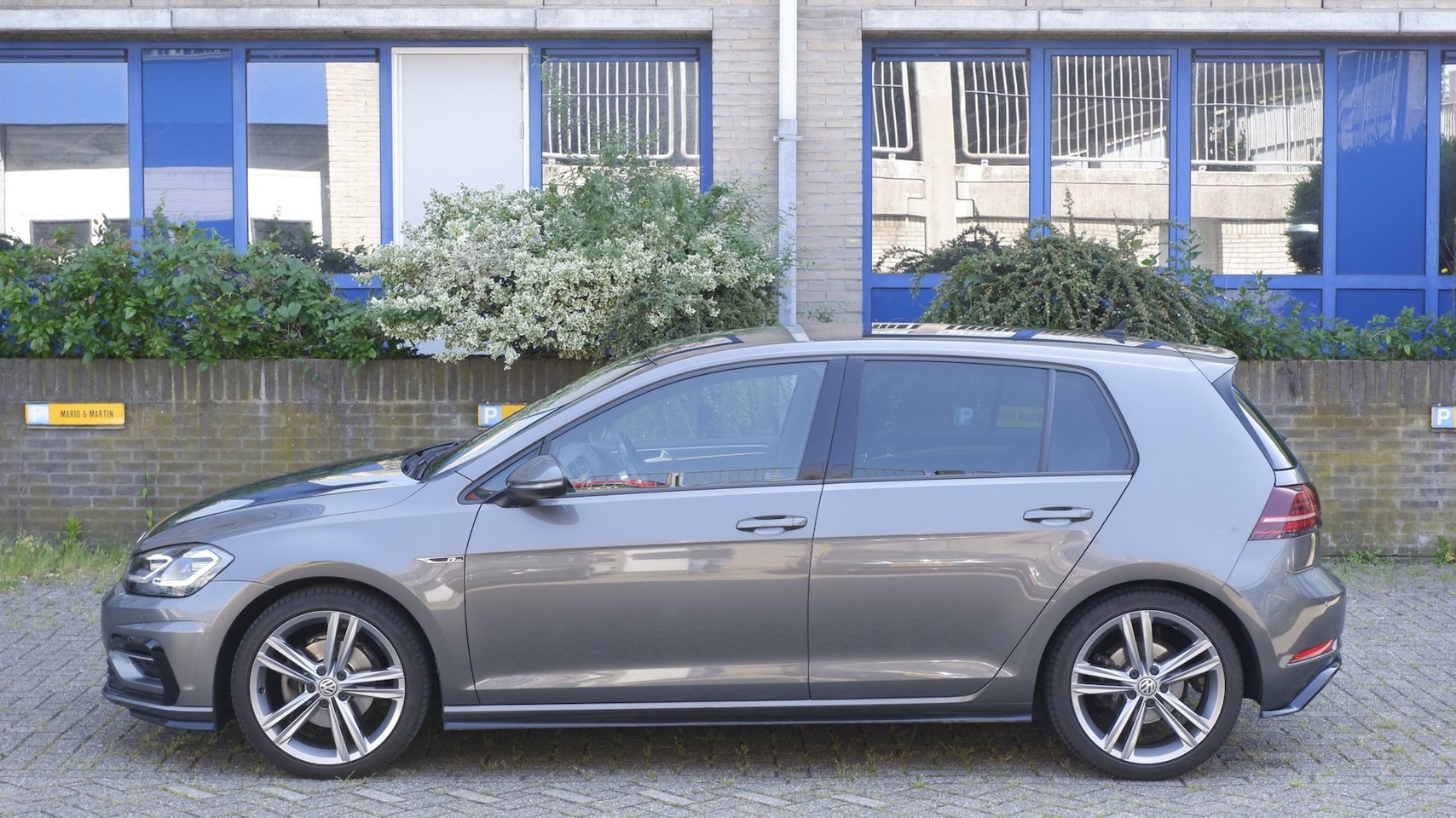 Volkswagen Golf - 1.5 TSI Highline Business R-Line Aut. * NL AUTO * - AutoWereld.nl