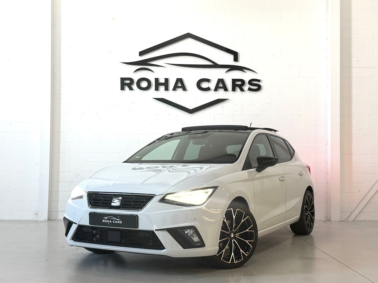 SEAT Ibiza - 1.5 TSI FR*Pano*Beats*Camera*Keyless - AutoWereld.nl