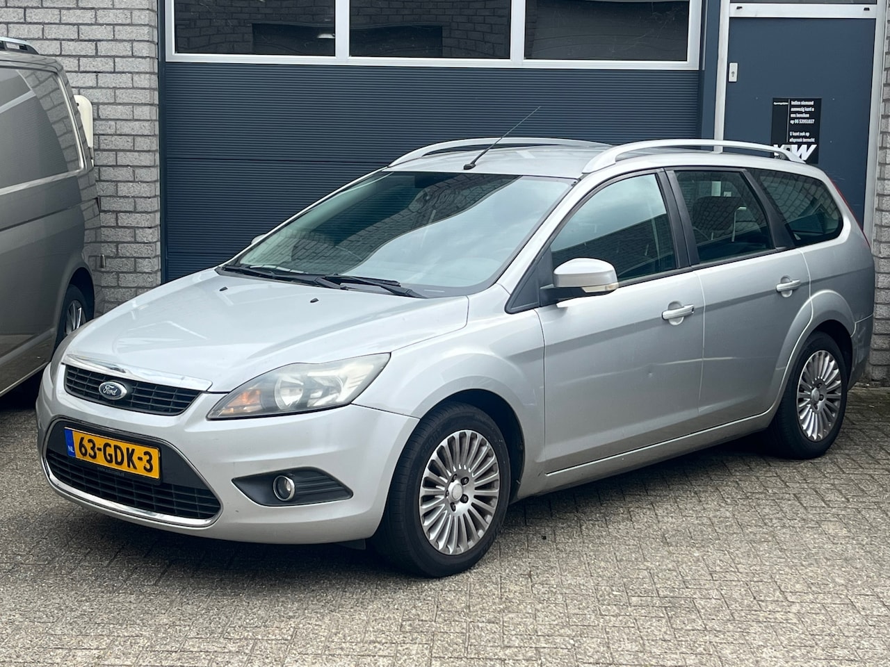 Ford Focus Wagon - 1.6 Titanium clima APK 20-1`-2027 cruise contr - AutoWereld.nl