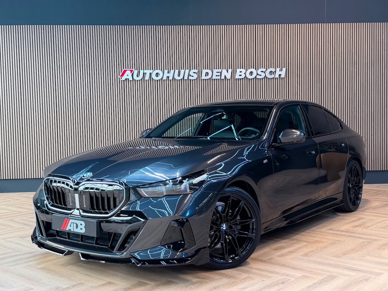 BMW 5-serie - 520i M Sport - Pano Keyles - HeadUp - Carbon - AutoWereld.nl