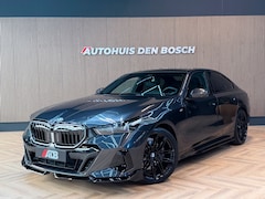 BMW 5-serie - 520i M Sport - Pano Keyles - HeadUp - Carbon