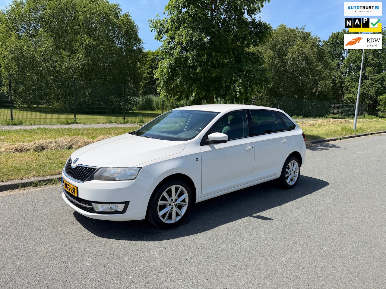 Skoda Rapid Spaceback - 1.2 TSI Greentech Ambition Businessline Pro 1.2 TSI Greentech Ambition Businessline Pro - AutoWereld.nl